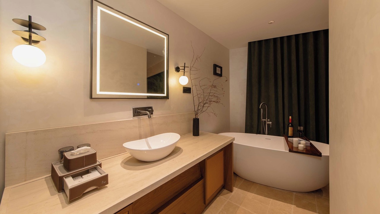 Photo of Bathroom in Emeishan