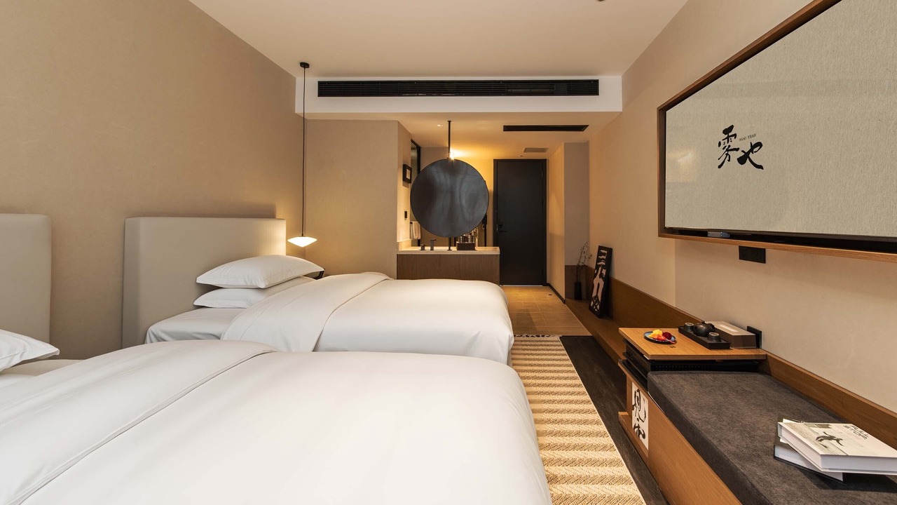 Photo of Bedroom in Emeishan
