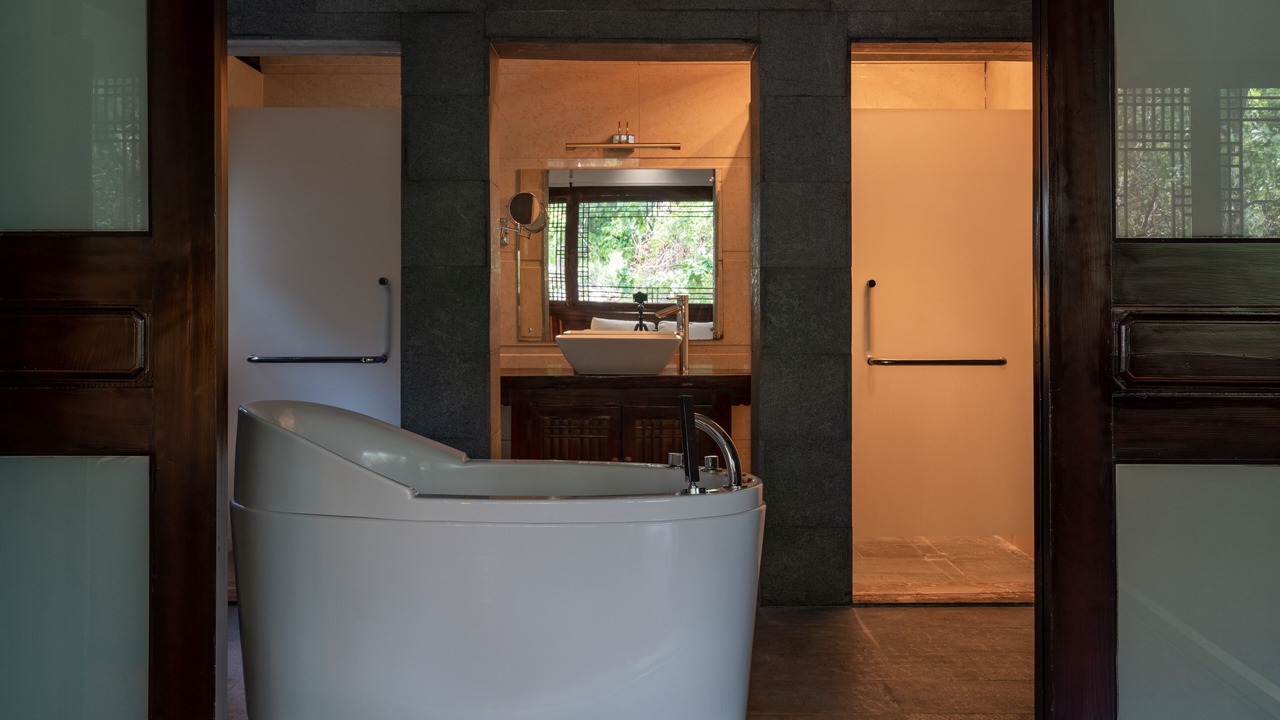 Photo of Bathroom in Dayan Old Town