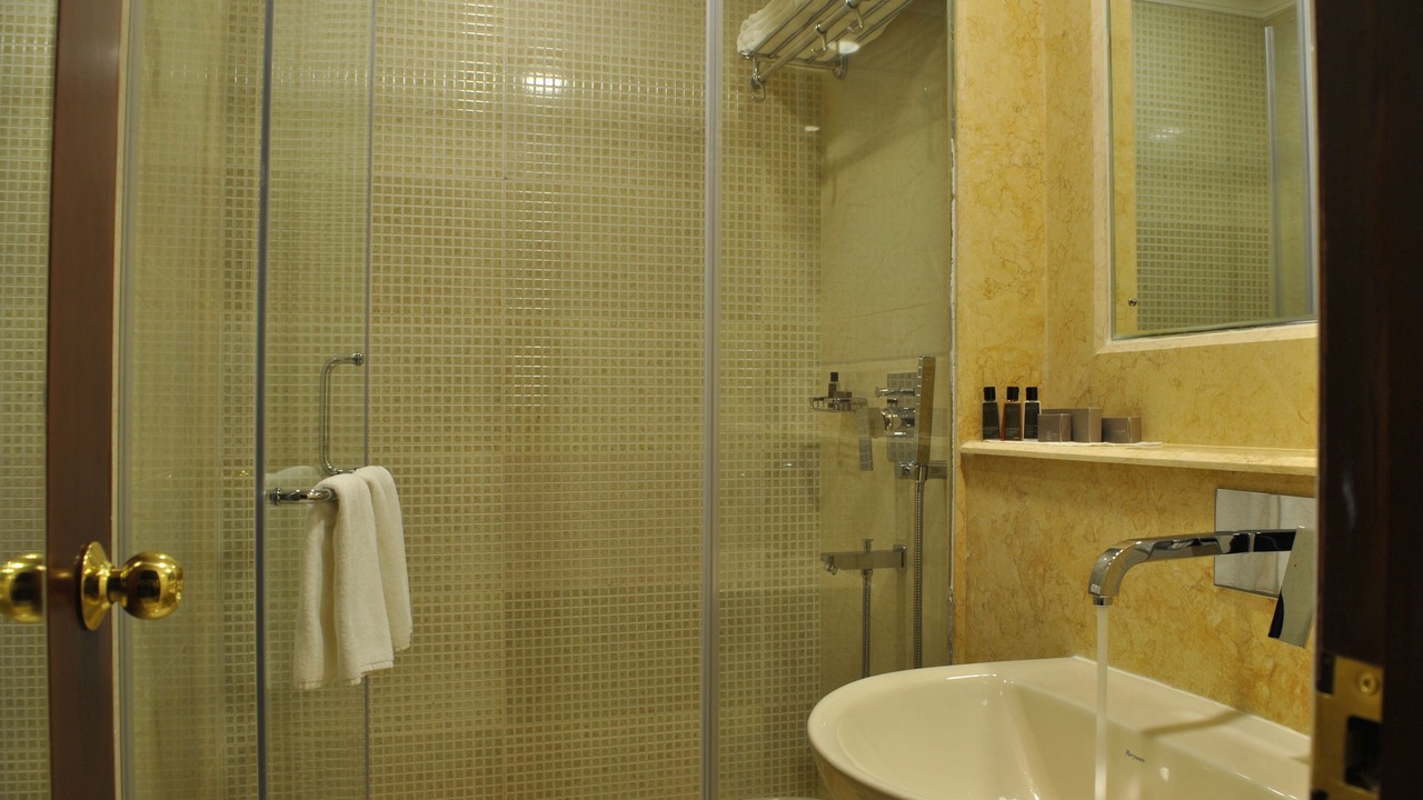 Photo of Bathroom in Sualkuchi