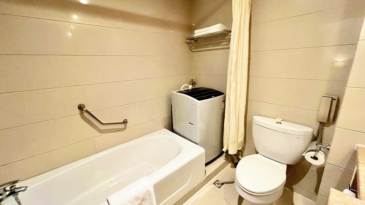 Photo of Bathroom in Jiangdong Qu