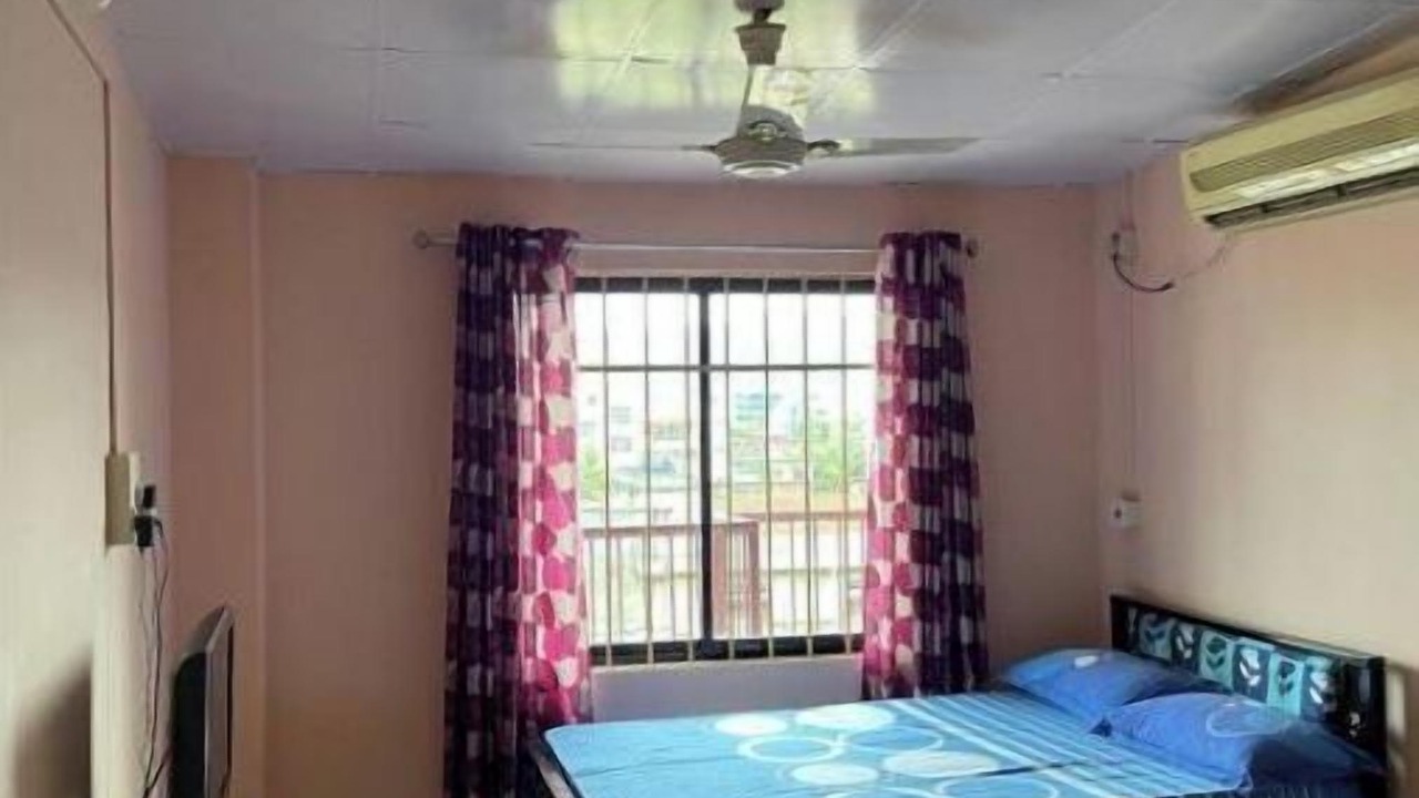 Photo of Bedroom in Sualkuchi