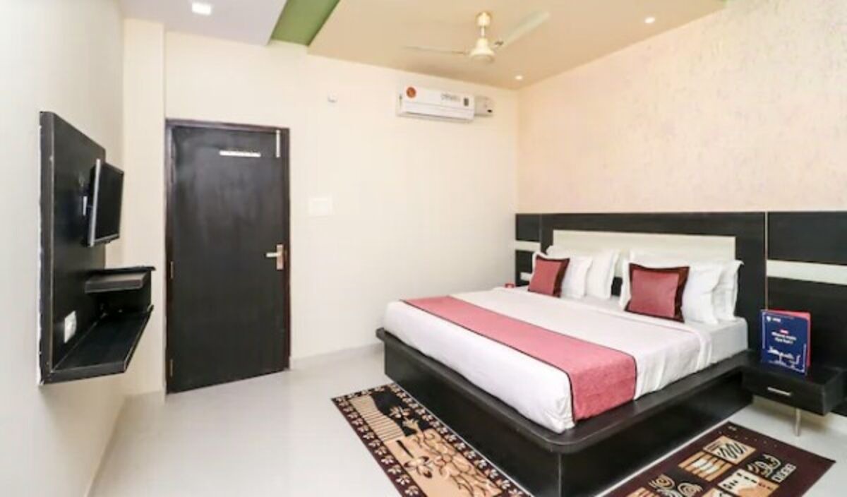 Photo of Bedroom in Taj Ganj
