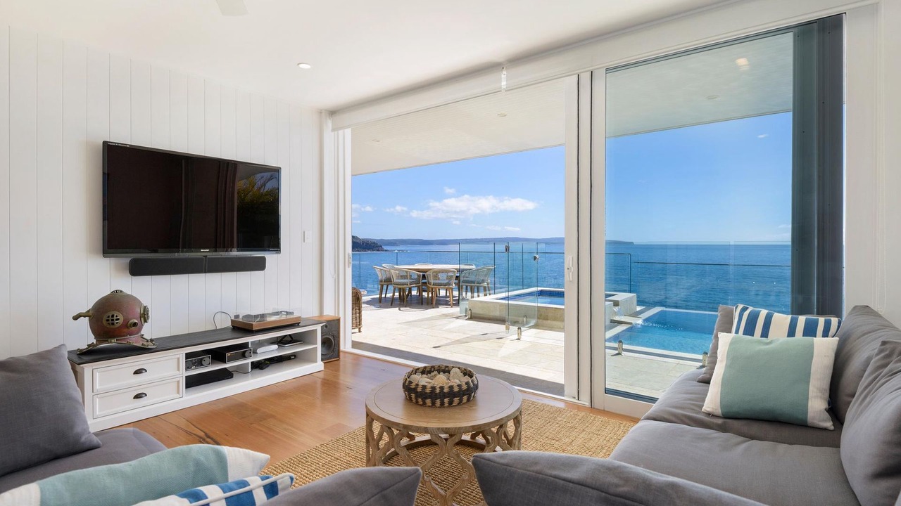 Photo of Livingroom in Palm Beach
