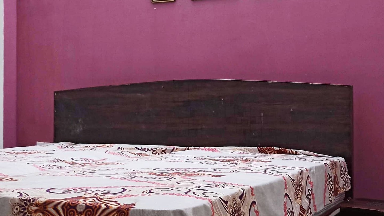 Photo of Bedroom in Taj Ganj