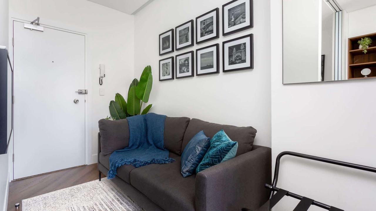Photo of Livingroom in Elizabeth Bay
