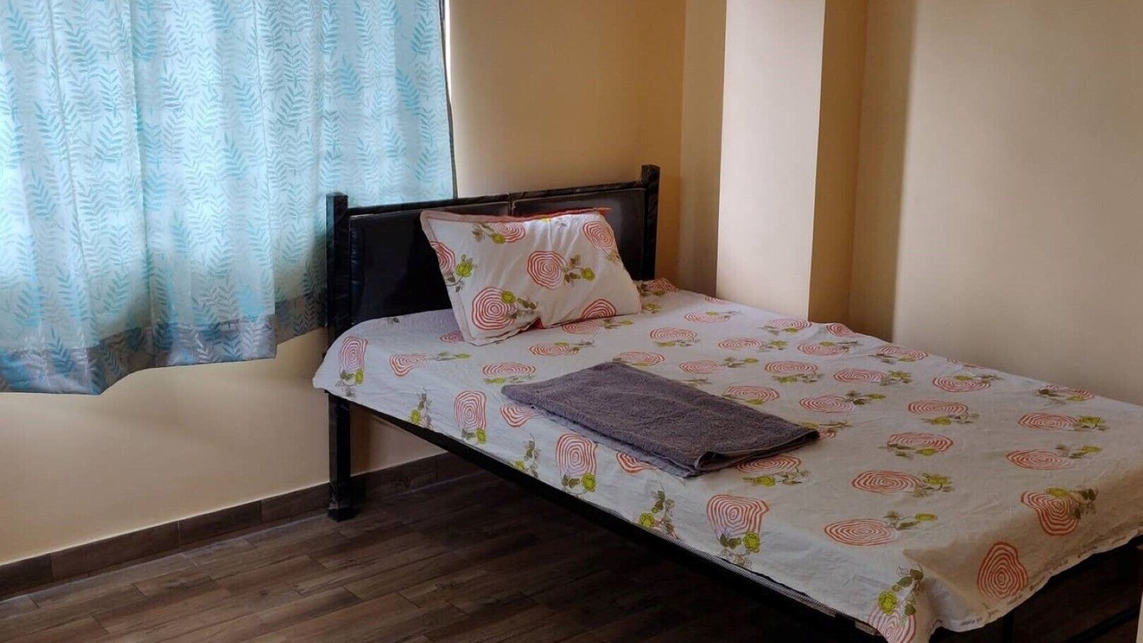 Photo of Bedroom in Sualkuchi