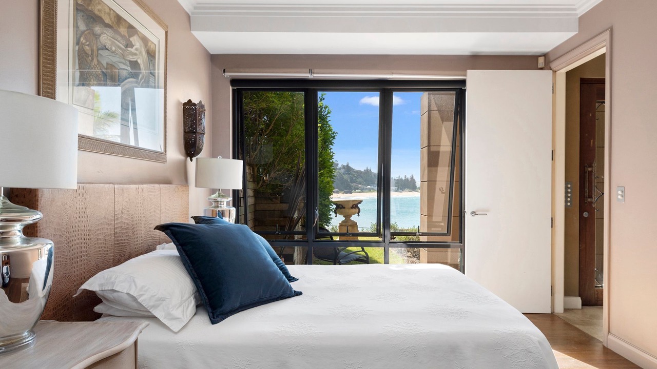 Photo of Bedroom in Palm Beach