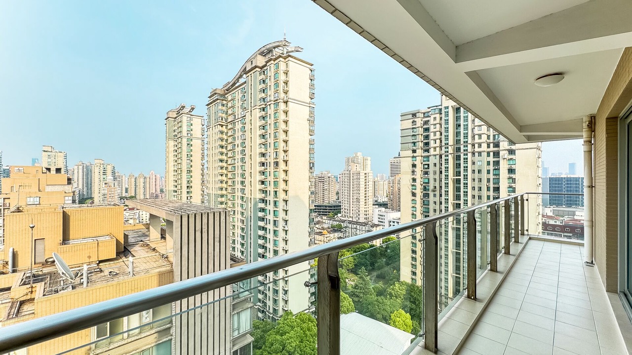 Photo of Patio Balcony in Xujiahui