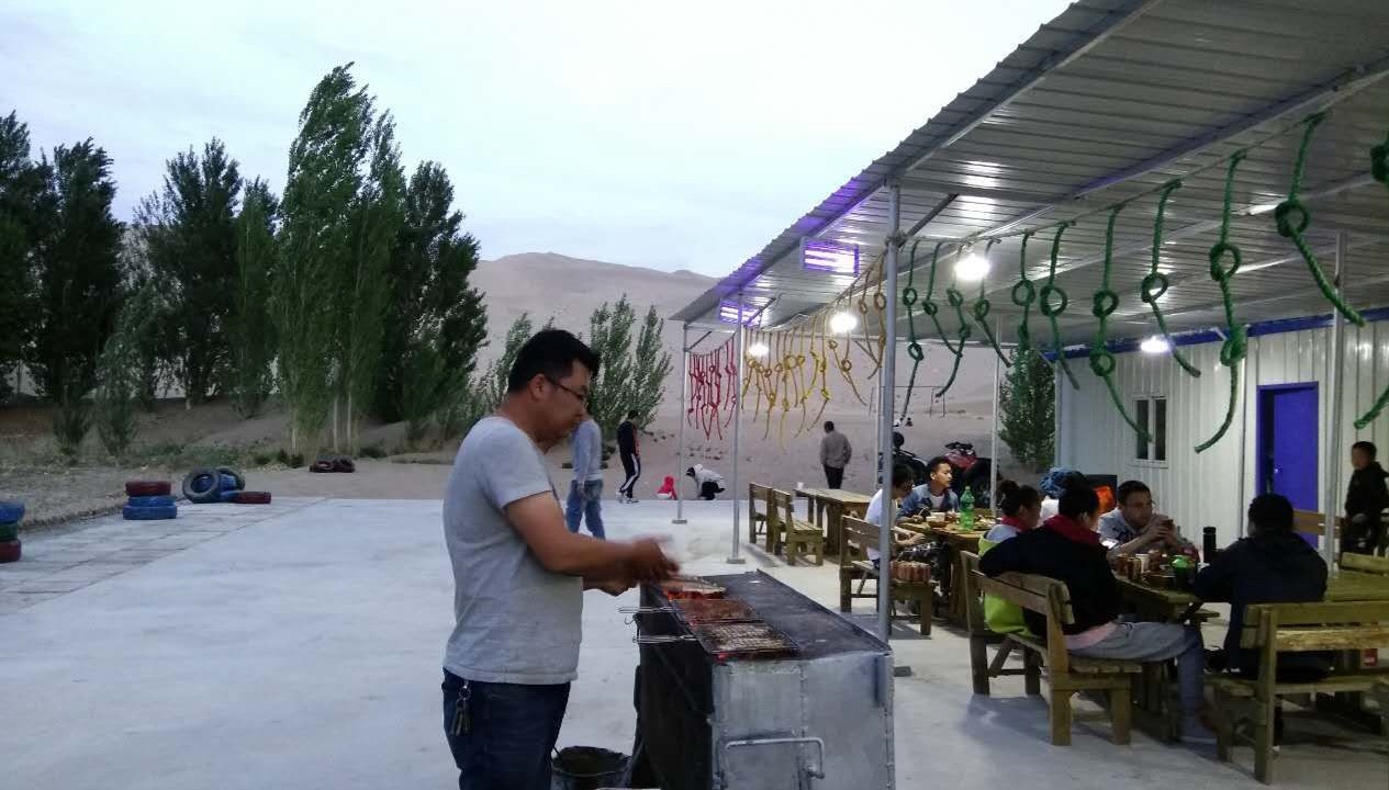 Photo of Outdoor in Mingsha Mountain and Crescent Spring