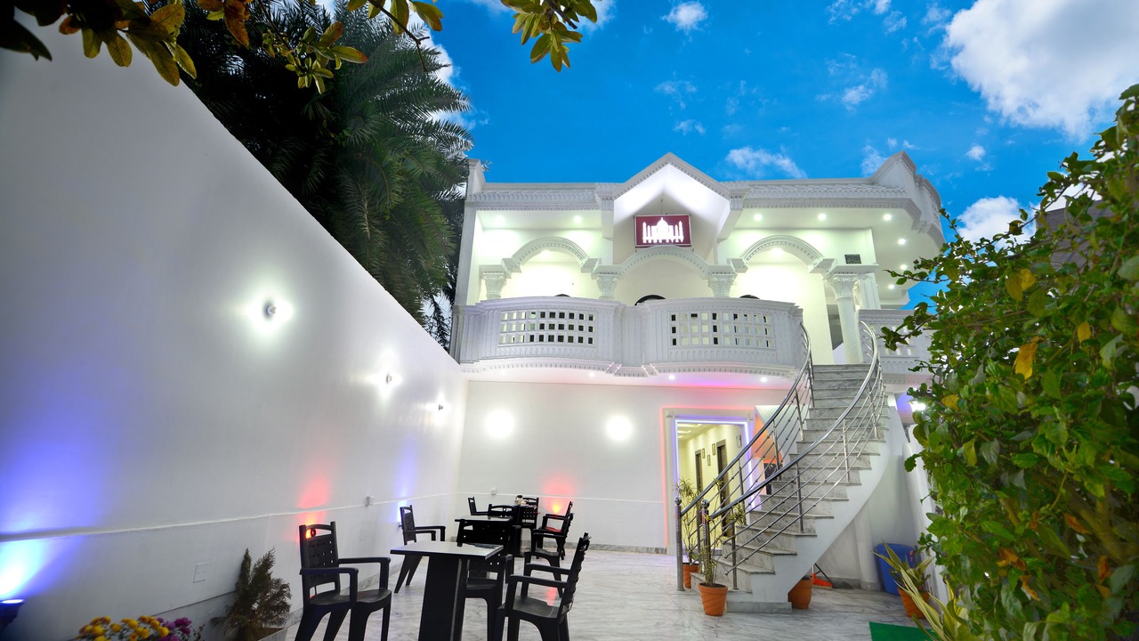 Photo of Outdoor in Taj Ganj