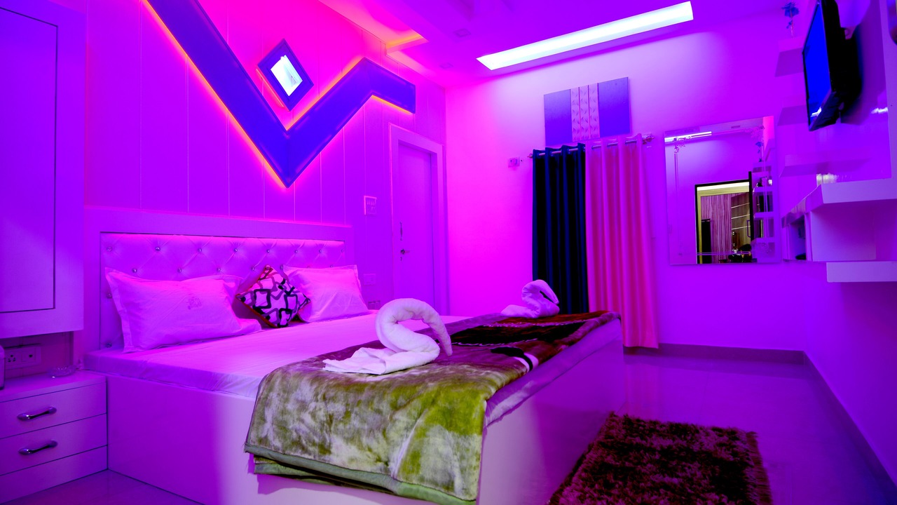 Photo of Bedroom in Taj Ganj