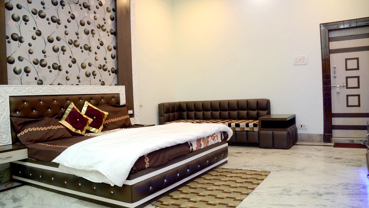 Photo of Bedroom in Taj Ganj