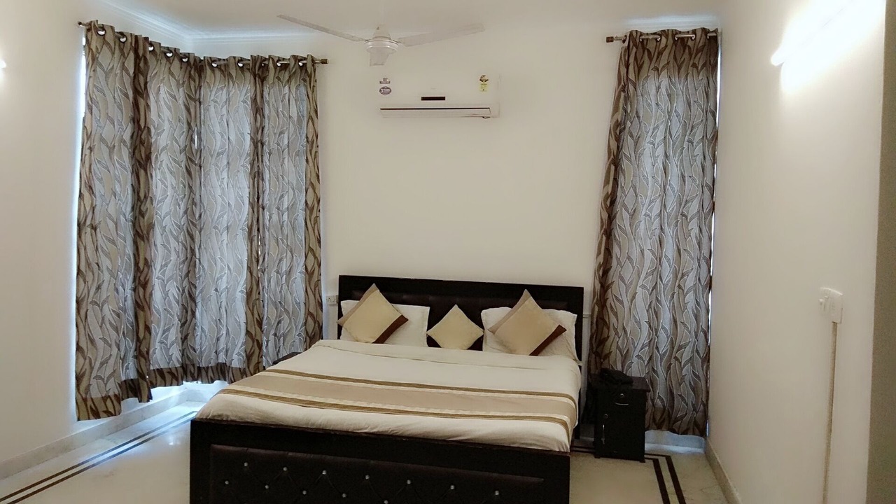 Photo of Bedroom in Noida