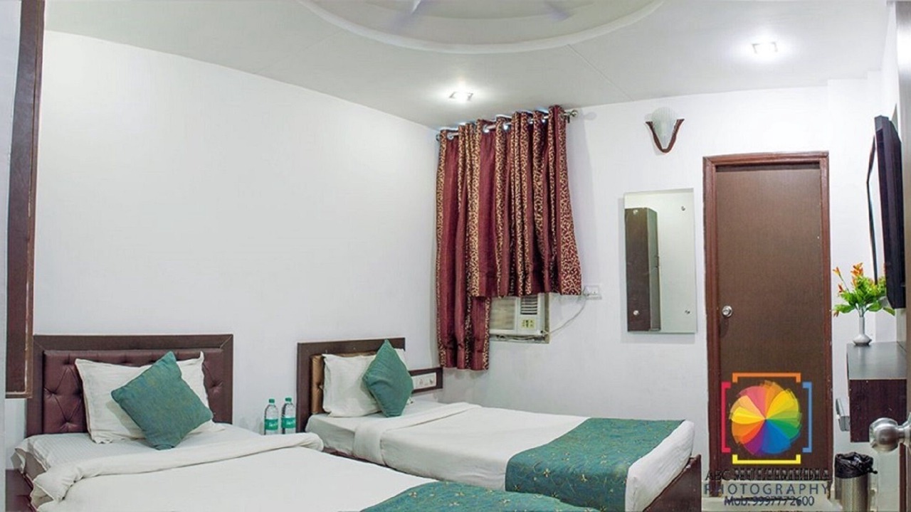 Photo of Bedroom in Taj Ganj