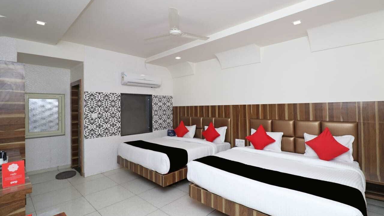 Photo of Bedroom in Taj Ganj