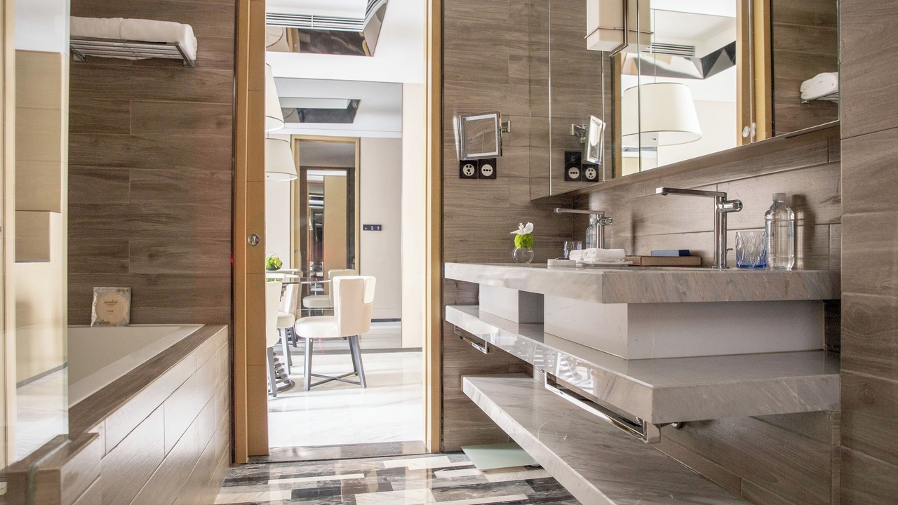 Photo of Bathroom in Zhujiang New Town