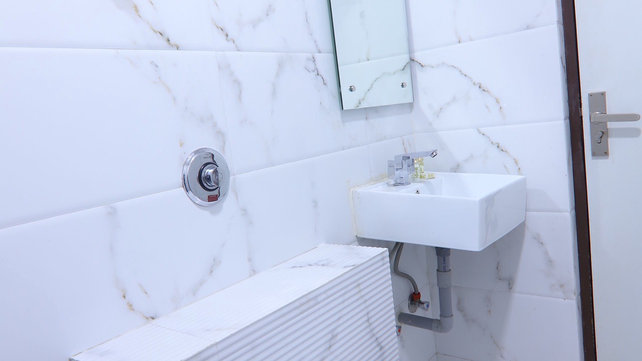Photo of Bathroom in Taj Ganj