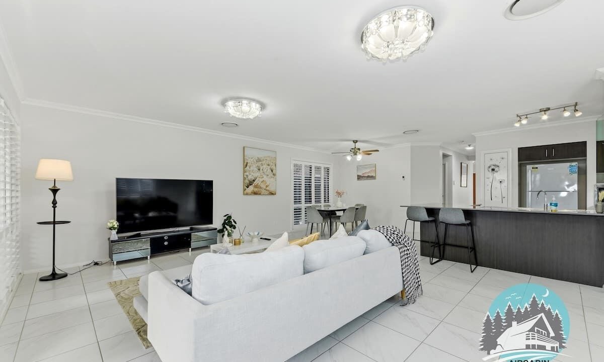 Photo of Livingroom in Jordan Springs