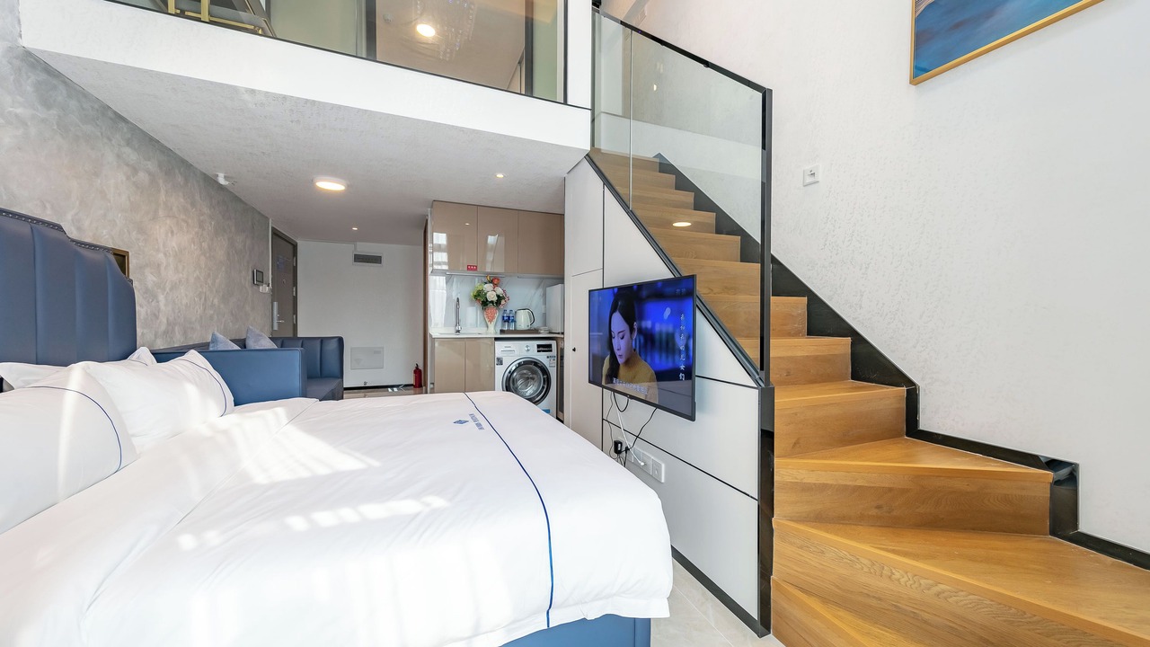 Photo of Bedroom in Huaqiang North