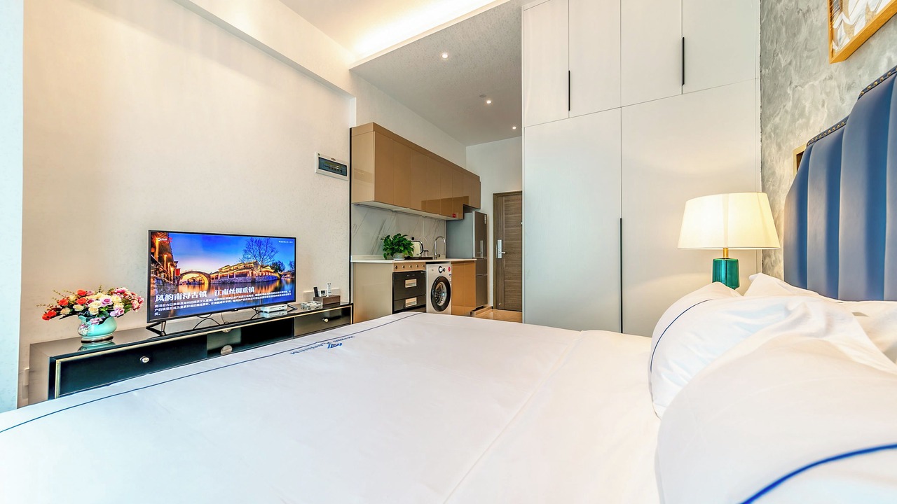 Photo of Bedroom in Huaqiang North