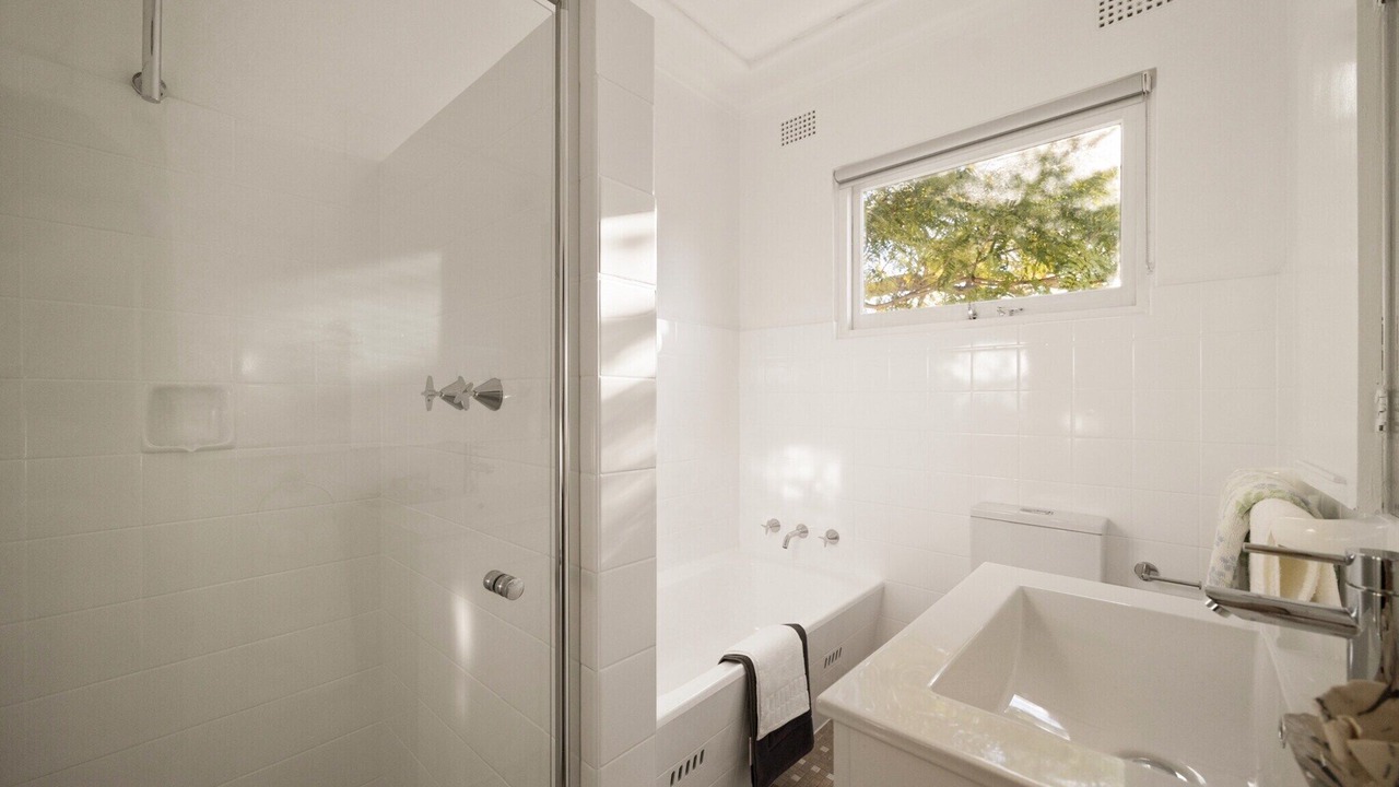Photo of Bathroom in Brighton-le-Sands