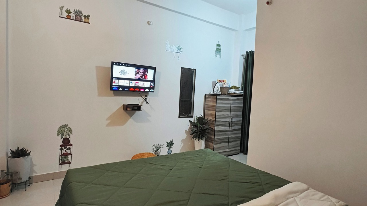 Photo of Bedroom in Sualkuchi