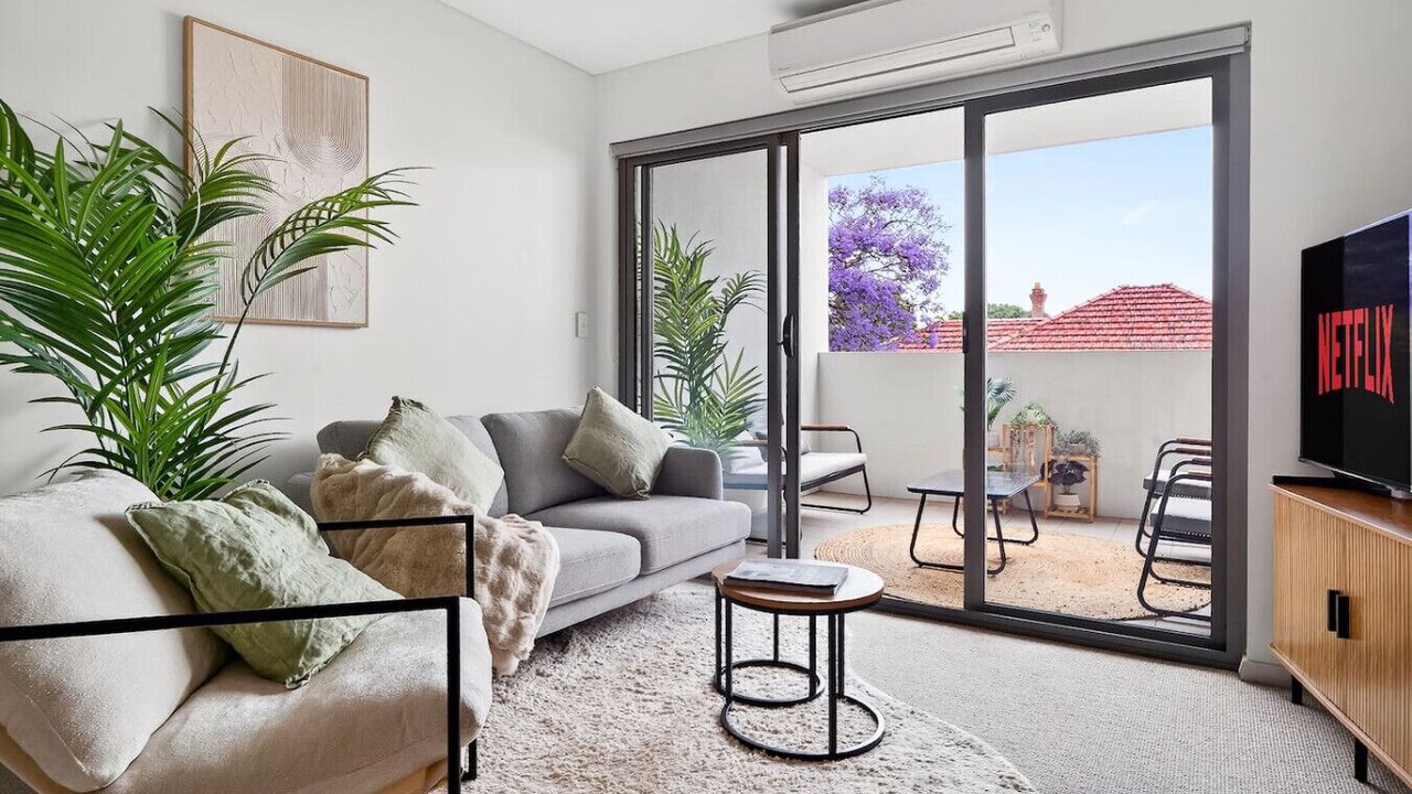 Photo of Livingroom in Crows Nest