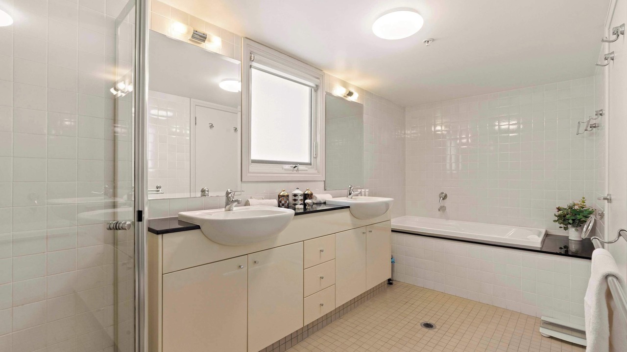 Photo of Bathroom in Woolloomooloo