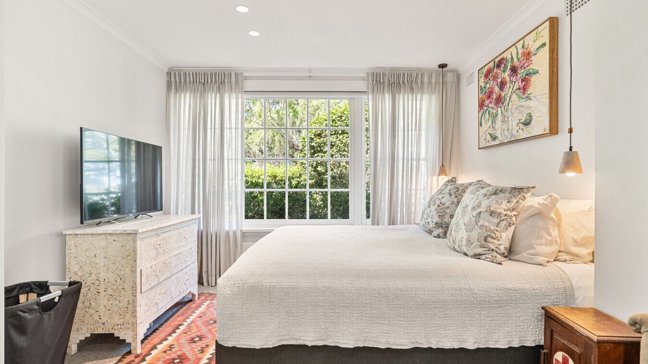 Photo of Bedroom in Willoughby East