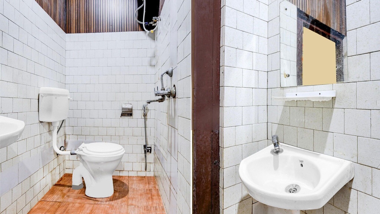 Photo of Bathroom in Sualkuchi