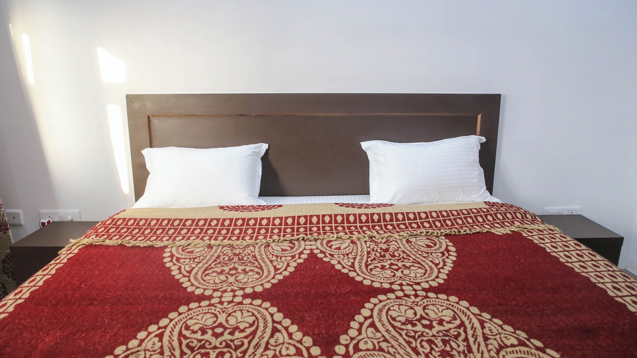 Photo of Bedroom in Taj Ganj