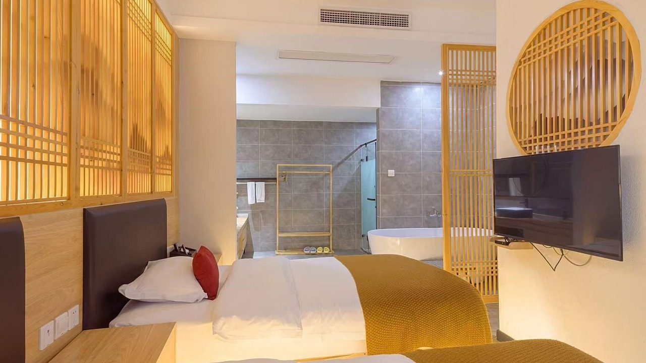 Photo of Bedroom in Emeishan