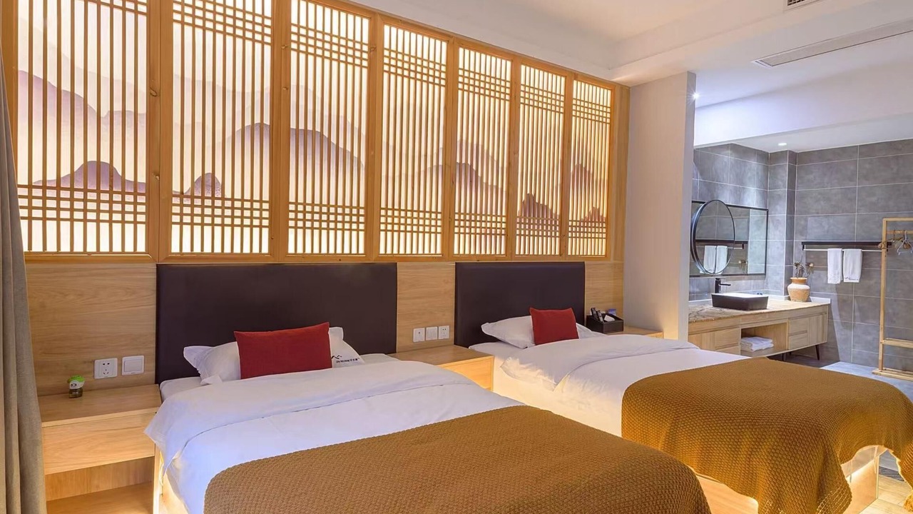 Photo of Bedroom in Emeishan