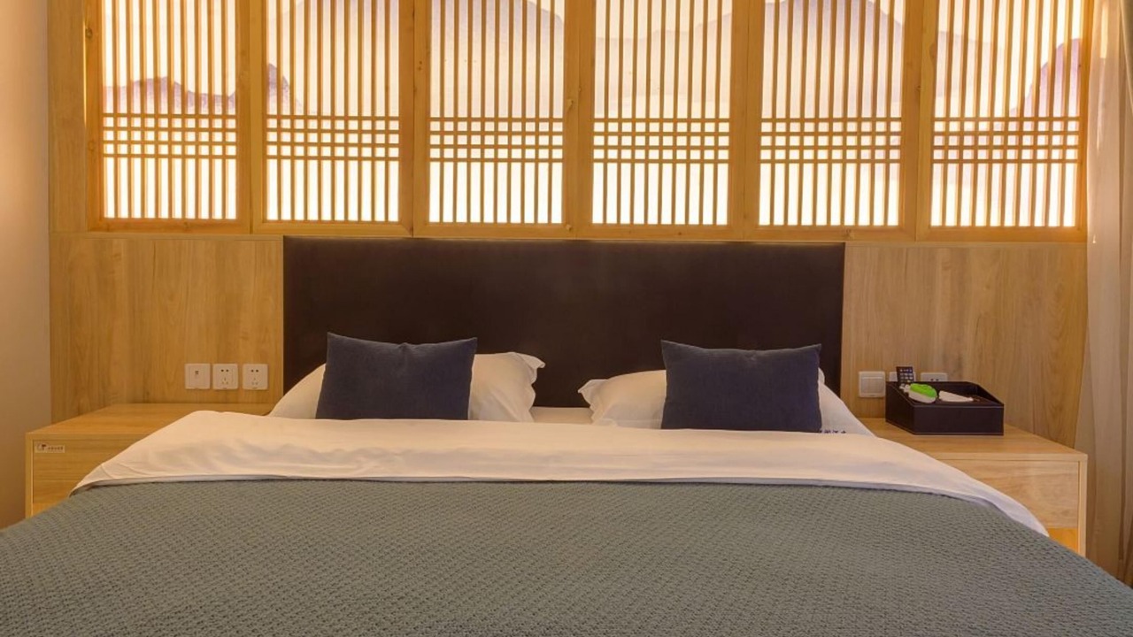 Photo of Bedroom in Emeishan