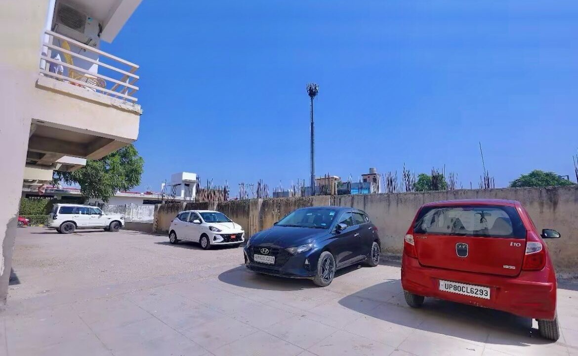 Photo of Outdoor in Taj Ganj