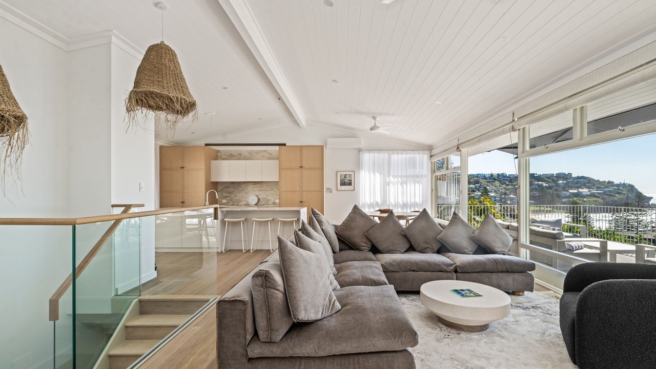 Photo of Livingroom in Whale Beach
