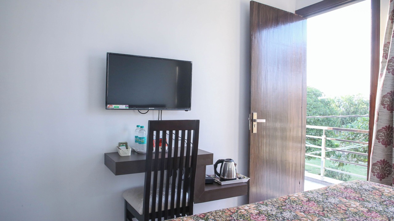 Photo of Bedroom in Taj Ganj