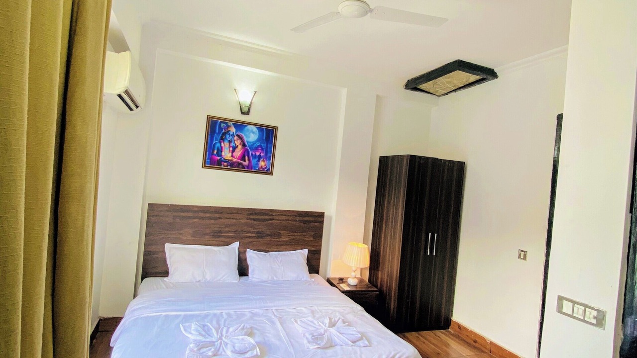 Photo of Bedroom in Vrindavan