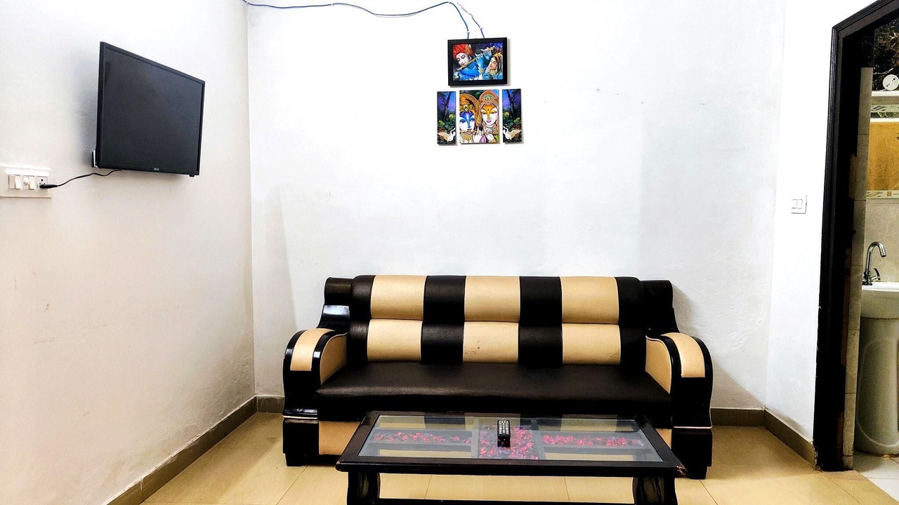 Photo of Livingroom in Mathura