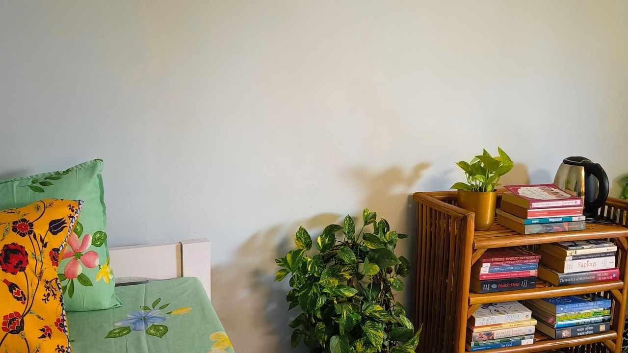 Photo of Bedroom in Sualkuchi