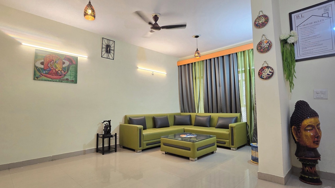 Photo of Livingroom in Taj Ganj