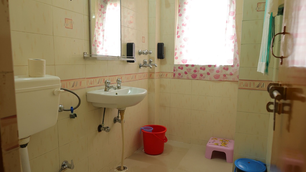 Photo of Bathroom in Taj Ganj