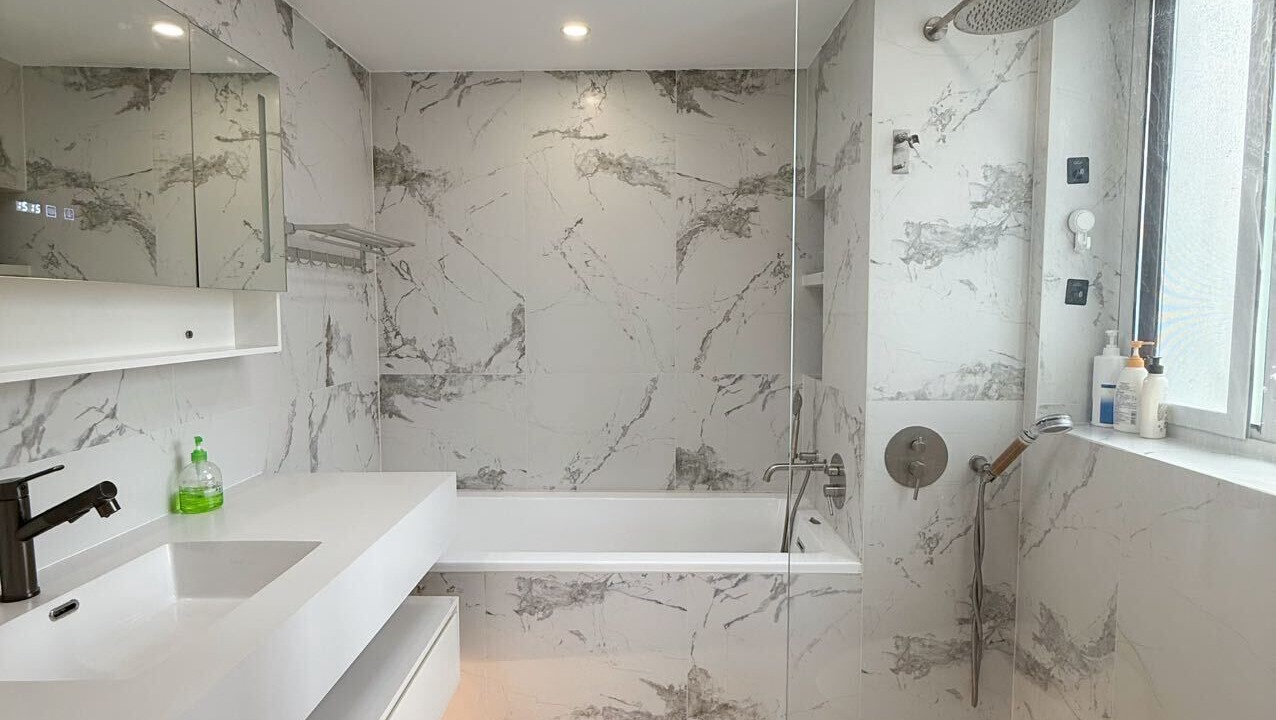 Photo of Bathroom in Haining Road
