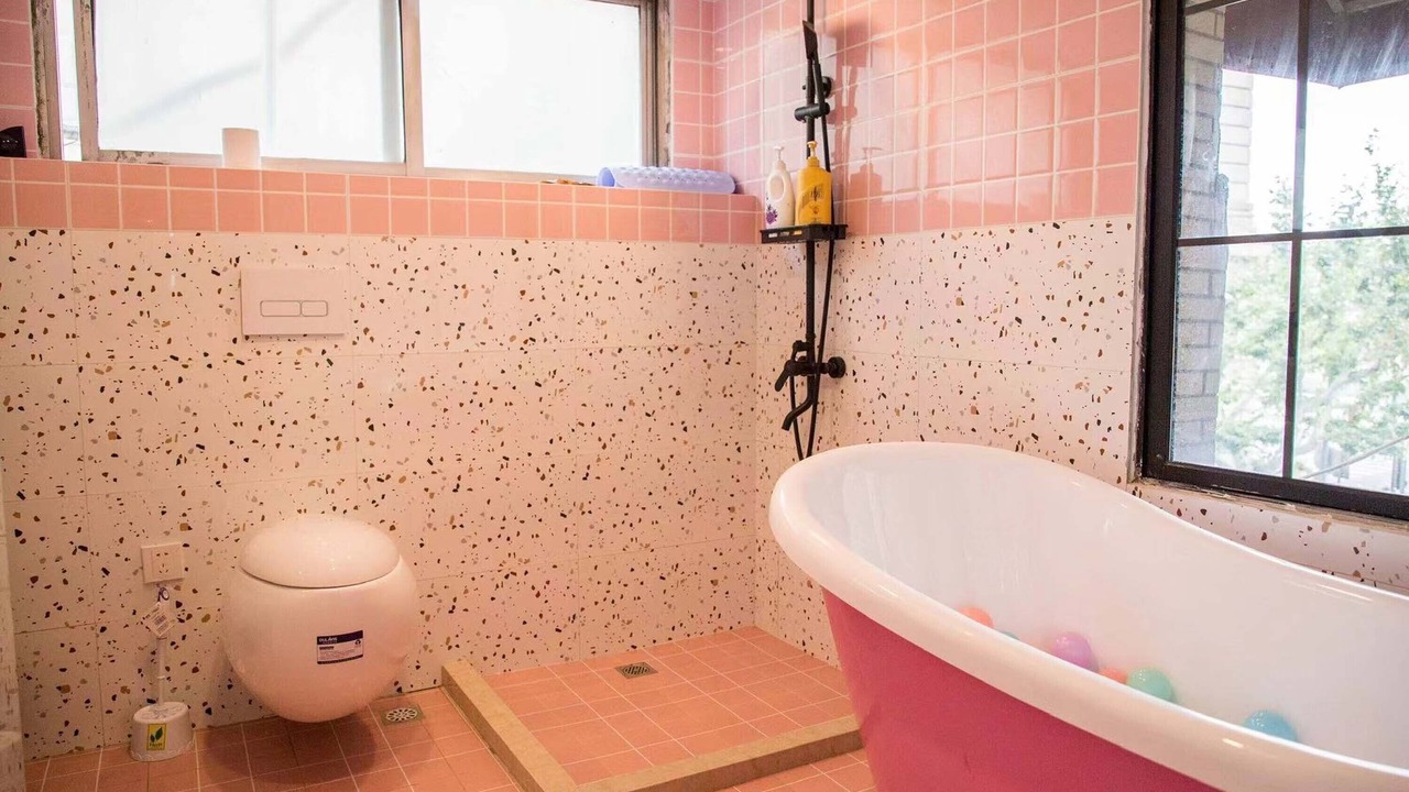 Photo of Bathroom in Downtown Shanghai