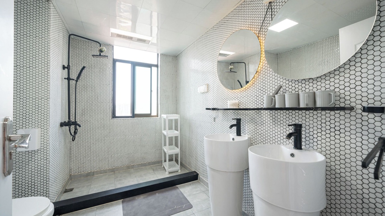 Photo of Bathroom in Jing'an