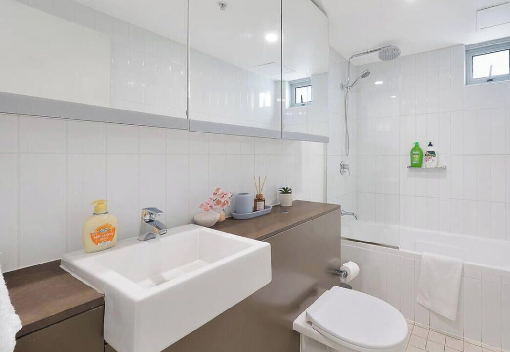 Photo of Bathroom in Zetland
