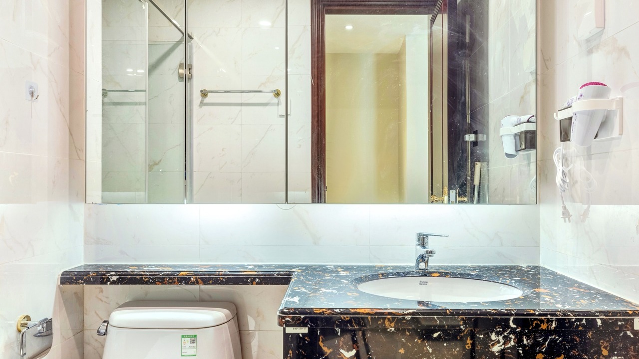 Photo of Bathroom in Yanta Qu