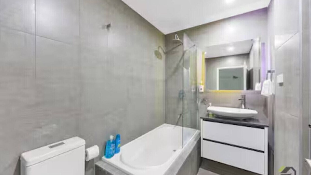 Photo of Bathroom in Haymarket