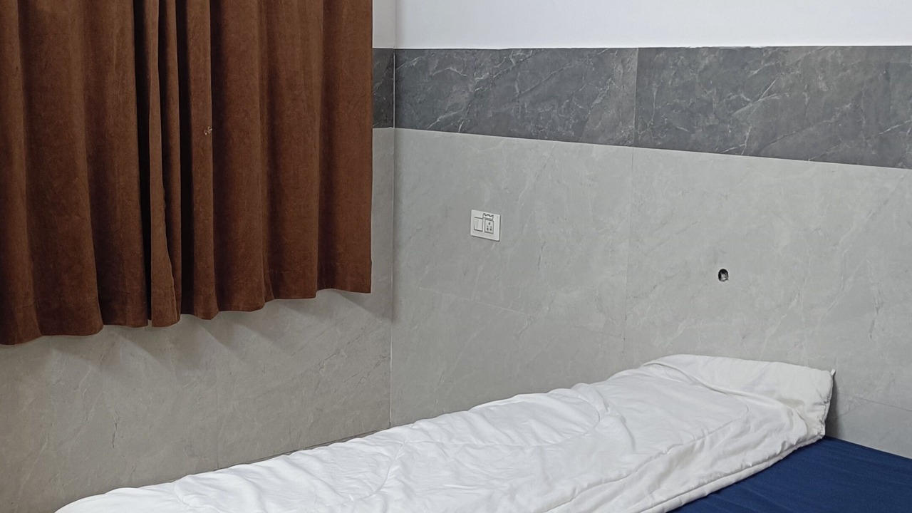 Photo of Bedroom in Mathura